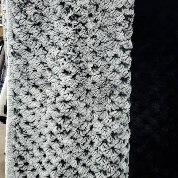 Rex Rabbit Fur Blanket - Picture 2 of 5